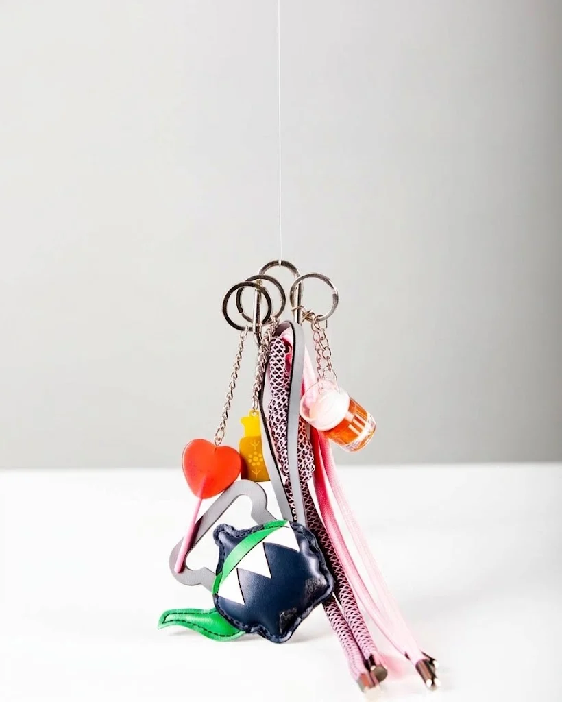 Chai Bag Charm Teeb
